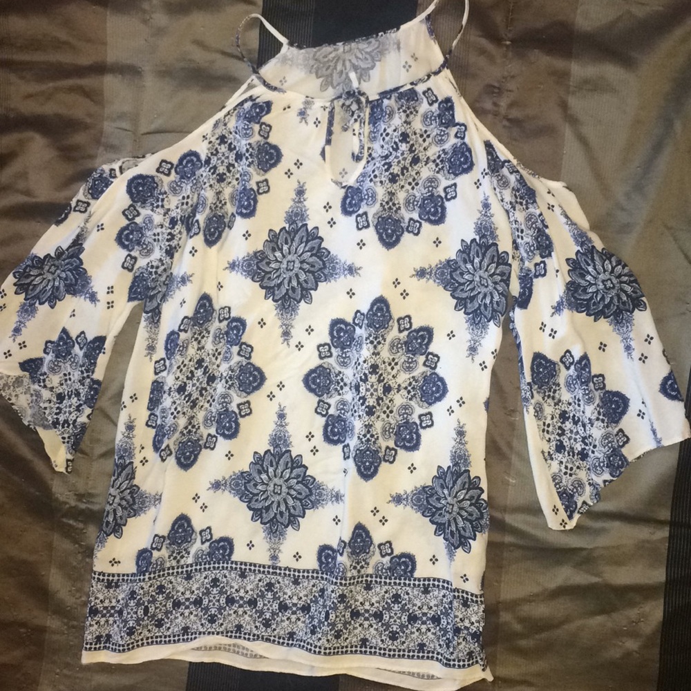 Very Lightly worn Forever 21 dress Size small